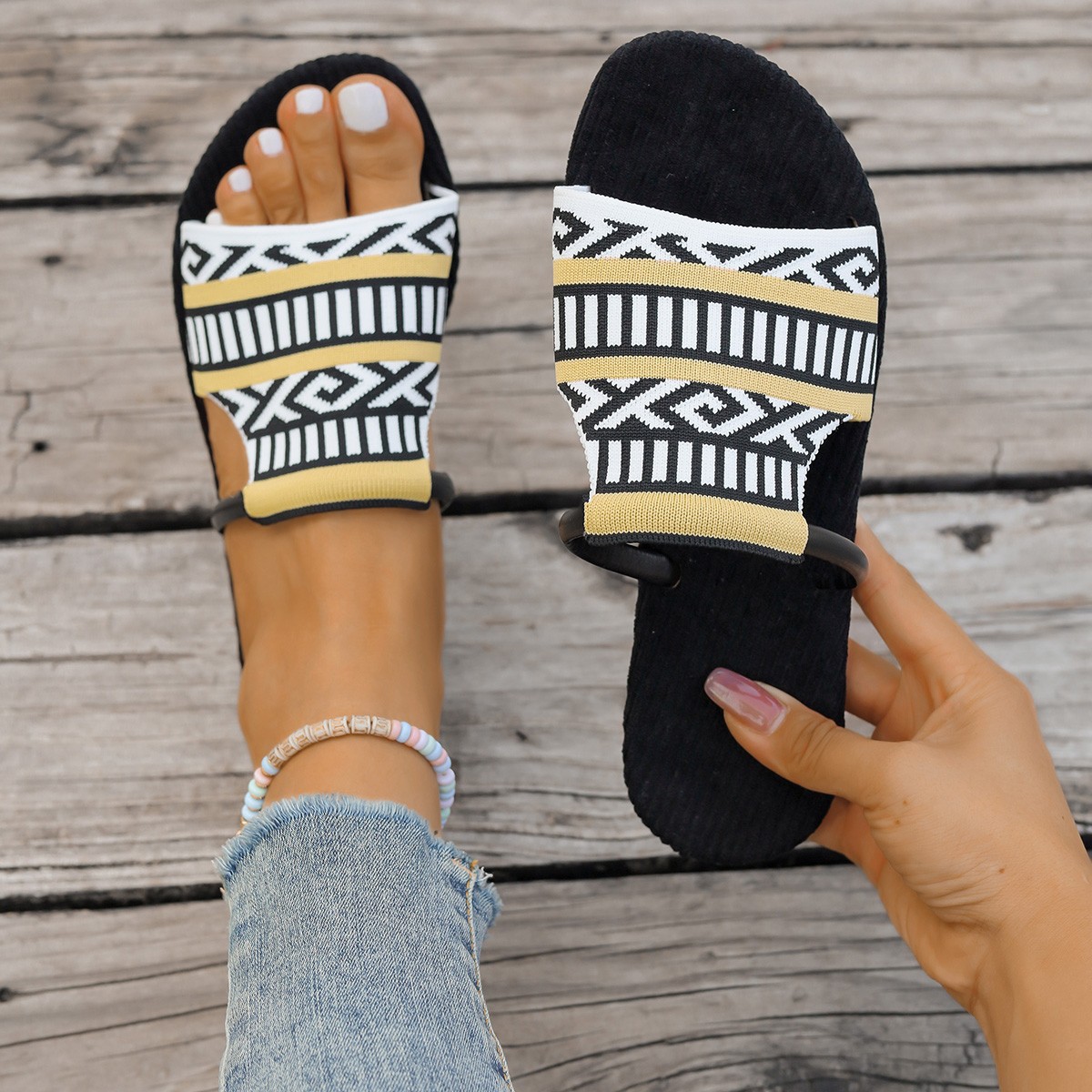 Bohemian flat-bottomed open-toe flip-flops for women's summer, new fashionable outerwear, color-blocked flip-flops, large-sized women's shoes wholesale Specification drawing