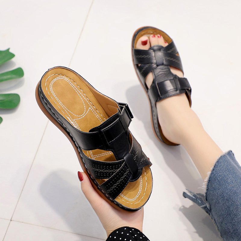 New thick-soled hollowed-out wedge heel fish-mouth one-line casual export sandals for women in summer 2023, size 43 details Picture