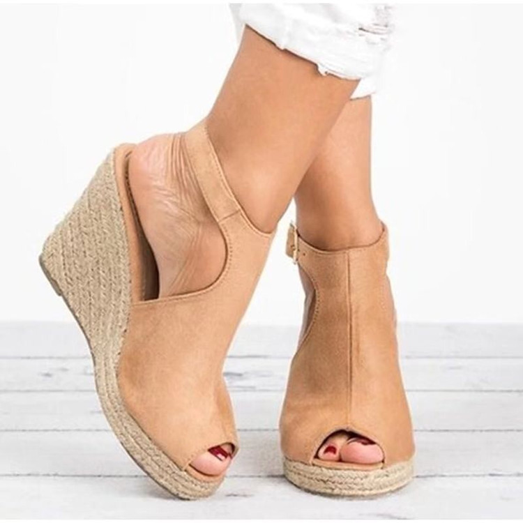 Aliexpress cross-border large-sized women's shoes 41-43 new 2021 wedge heel fish-mouth high-heeled fashionable and versatile casual sandals Application Scenario