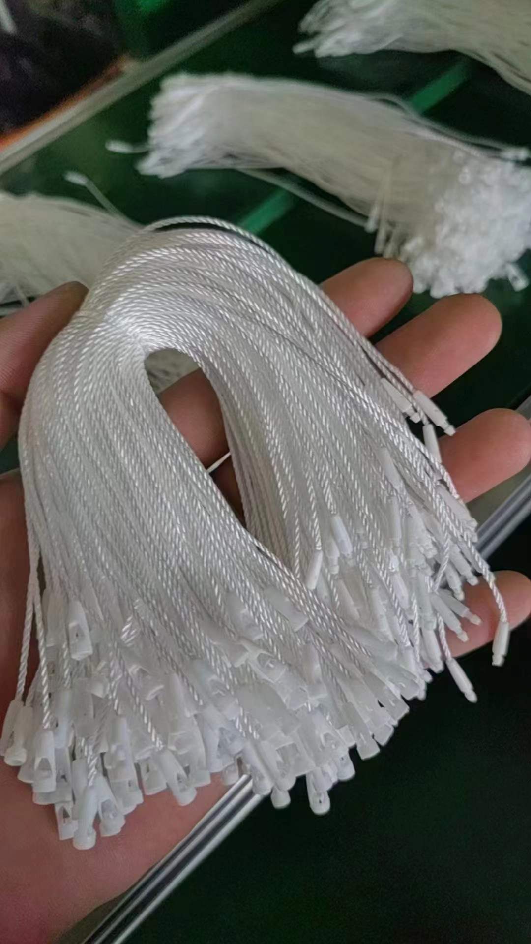 通用子弹头吊粒服装吊牌挂绳高档男女装吊牌绳涤纶棉蜡绳