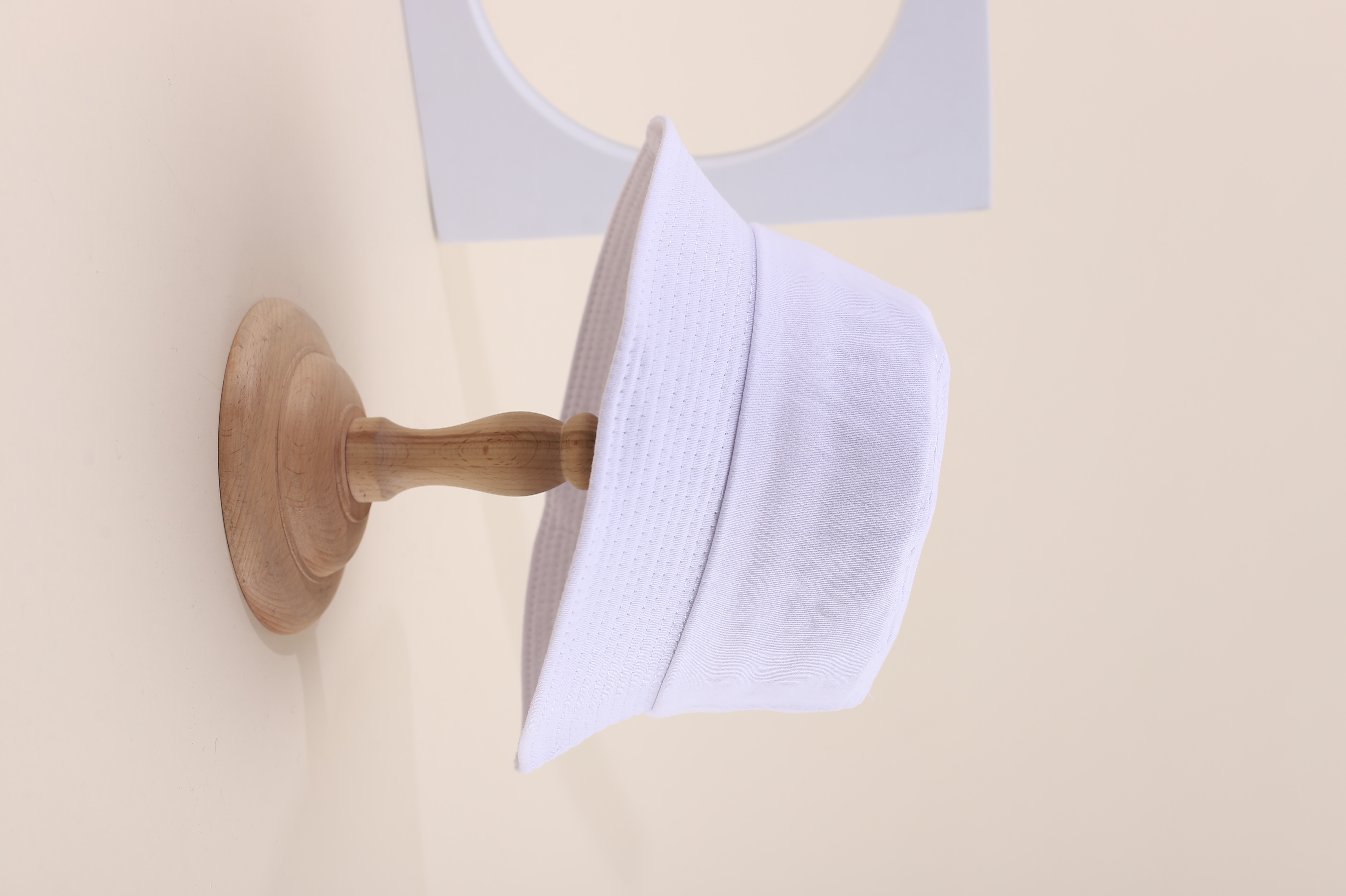 This is a popular Korean adult single-sided fisherman hat for spring and summer. It has a smooth board that can be DIY for sun protection and sun protection. It is simple, fashionable, versatile, foldable and easy to carry. It is suitable for both men and women. Both sizes are 58 head measurements details Picture