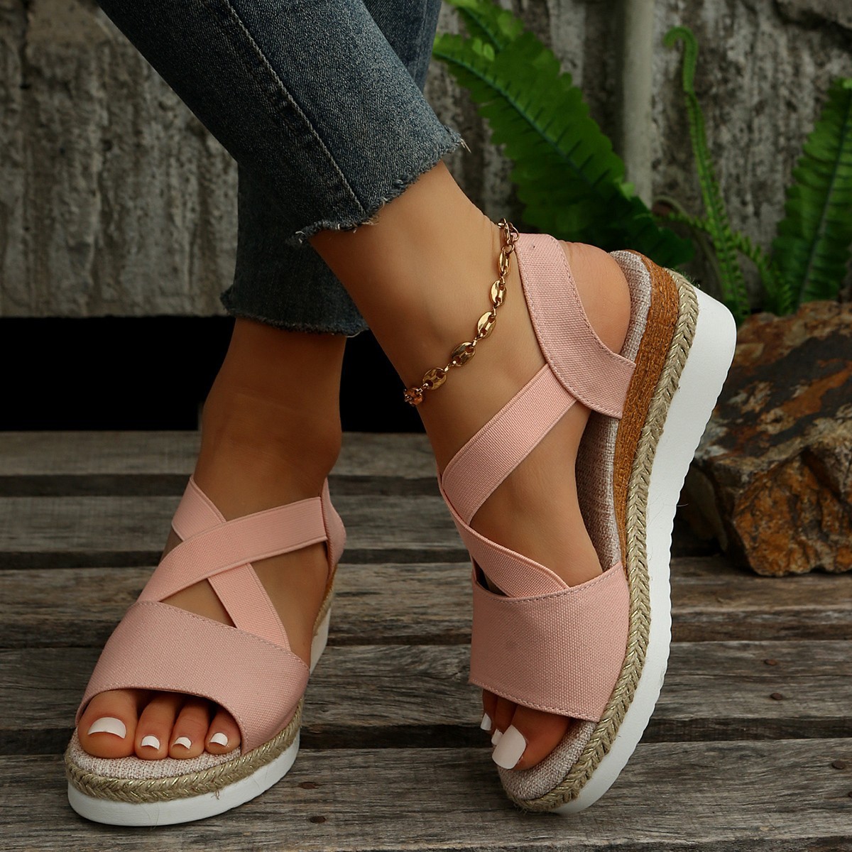 Cross-border large-sized sandals for women, Summer 2024 new flat wedge heel fish-mouth casual women's sandals, wish, Amazon Application Scenario