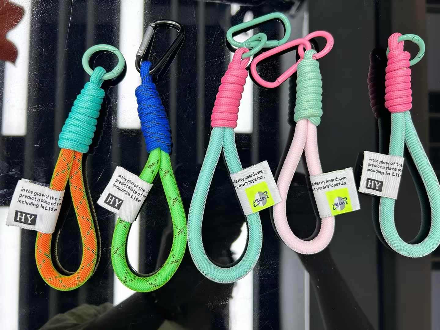 多巴胺手机挂绳钥匙扣简约短款手机壳吊绳网纱手机绳手腕水杯绳