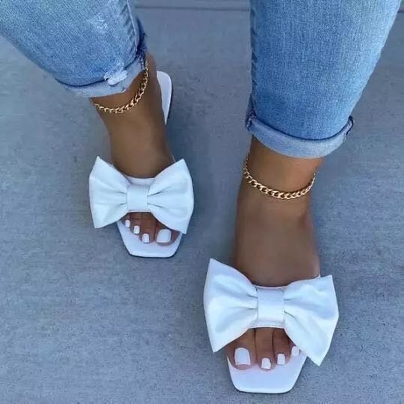 2021 Summer new flat toe slippers, European and American export, large-sized water diamond, color diamond, bow, beach slippers for women Application Scenario