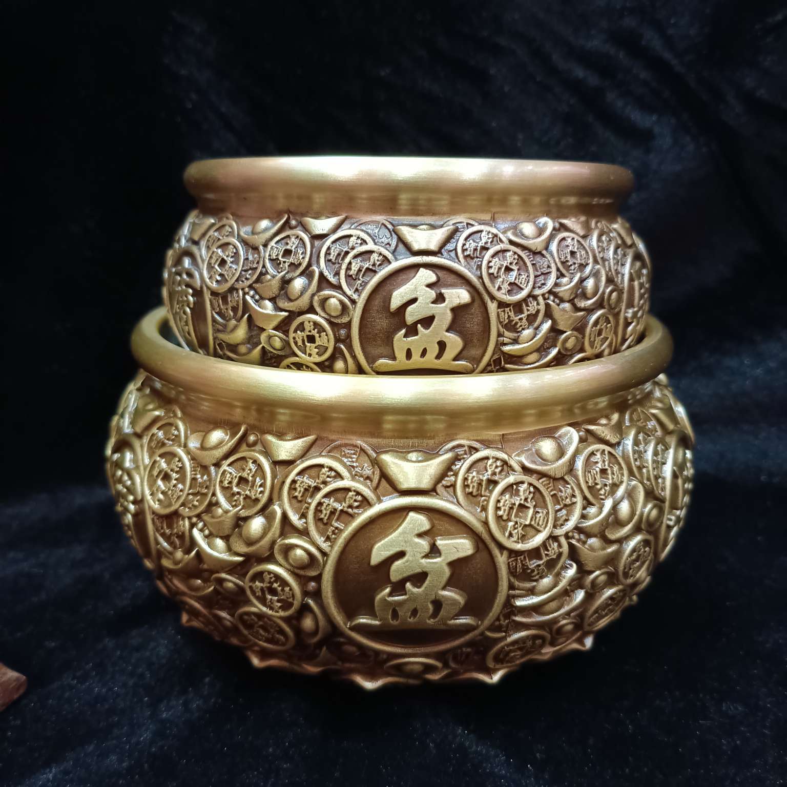 Zhonggong Craft copper Coin treasure Basin, money-attracting and wealth-gathering piggy bank, home living room desktop decoration details Picture