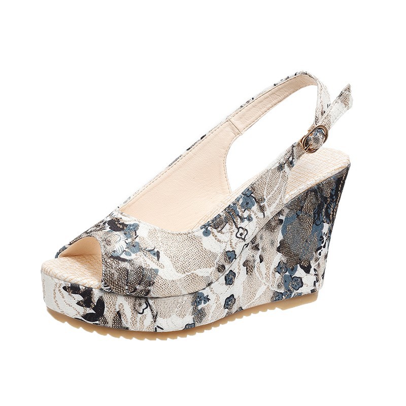 2024 New style of large-sized women's shoes for export, printed open-toe buckle, European and American fabric, trendy high-heeled fish-mouth wedge sandals for women details Picture