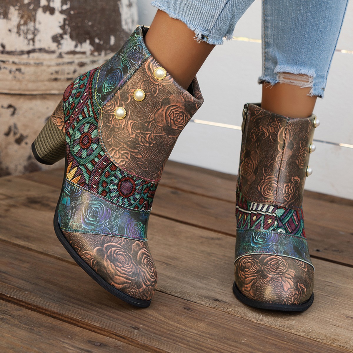 Autumn and winter ethnic style fashionable high-heeled women's boots, short-top fashion boots, side zipper retro women's leather boots in stock Specification drawing