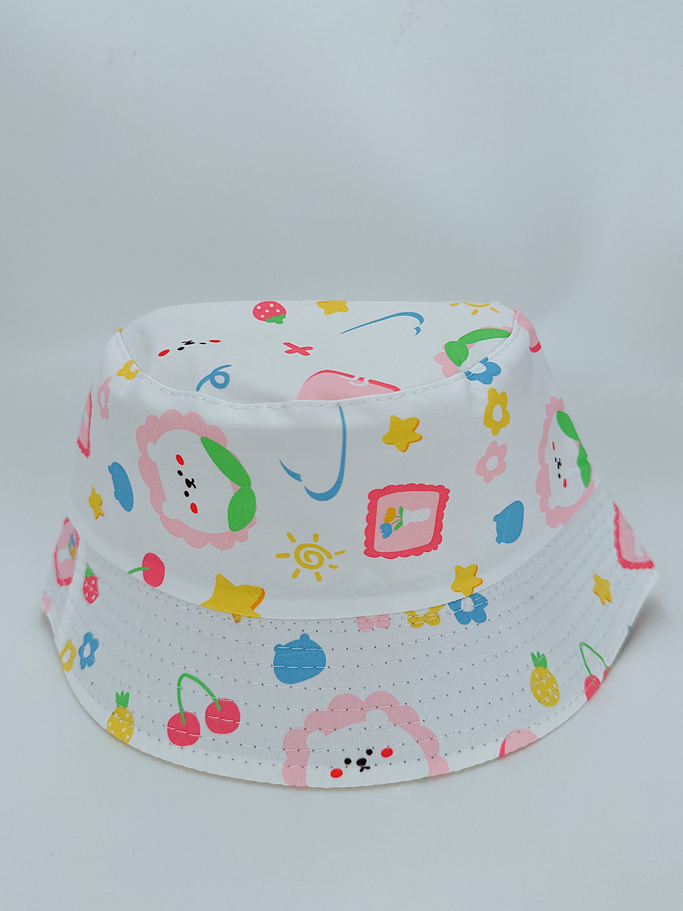 New spring and summer style Little Bear cherry multi-print double-sided fisherman's hat, cute cartoon, versatile, outdoor sun protection and sun protection, foldable for easy carrying, unisply-style, pier circumference 54CM fisherman's hat details Picture