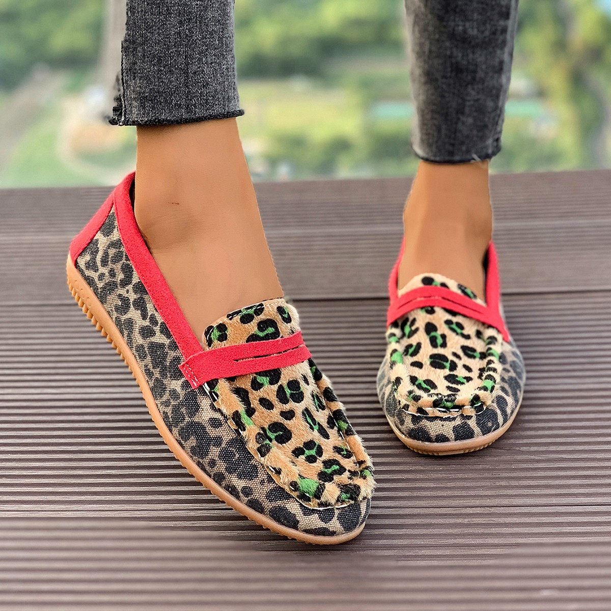 Summer 2024 new style flat-bottomed leopard print lazy round-toed casual single shoes for women in Europe and America. Wholesale Application Scenario