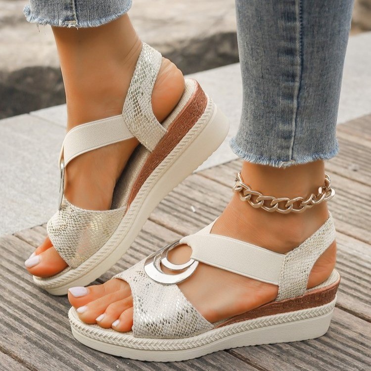 Cross-border trade large-sized women's shoes 2021 new style European and American fashion metal buckle open-toe elastic thick-soled sandals in stock details Picture