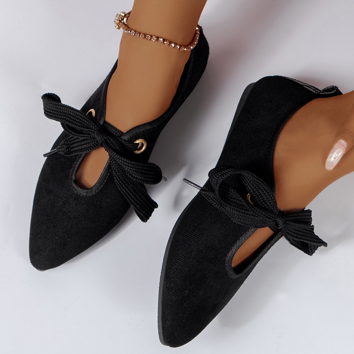 Simple chanel-style shallow-mouthed single shoes for women 2023 autumn new soft-soled bean shoes, French flat-heeled Mary Jane shoes Specification drawing
