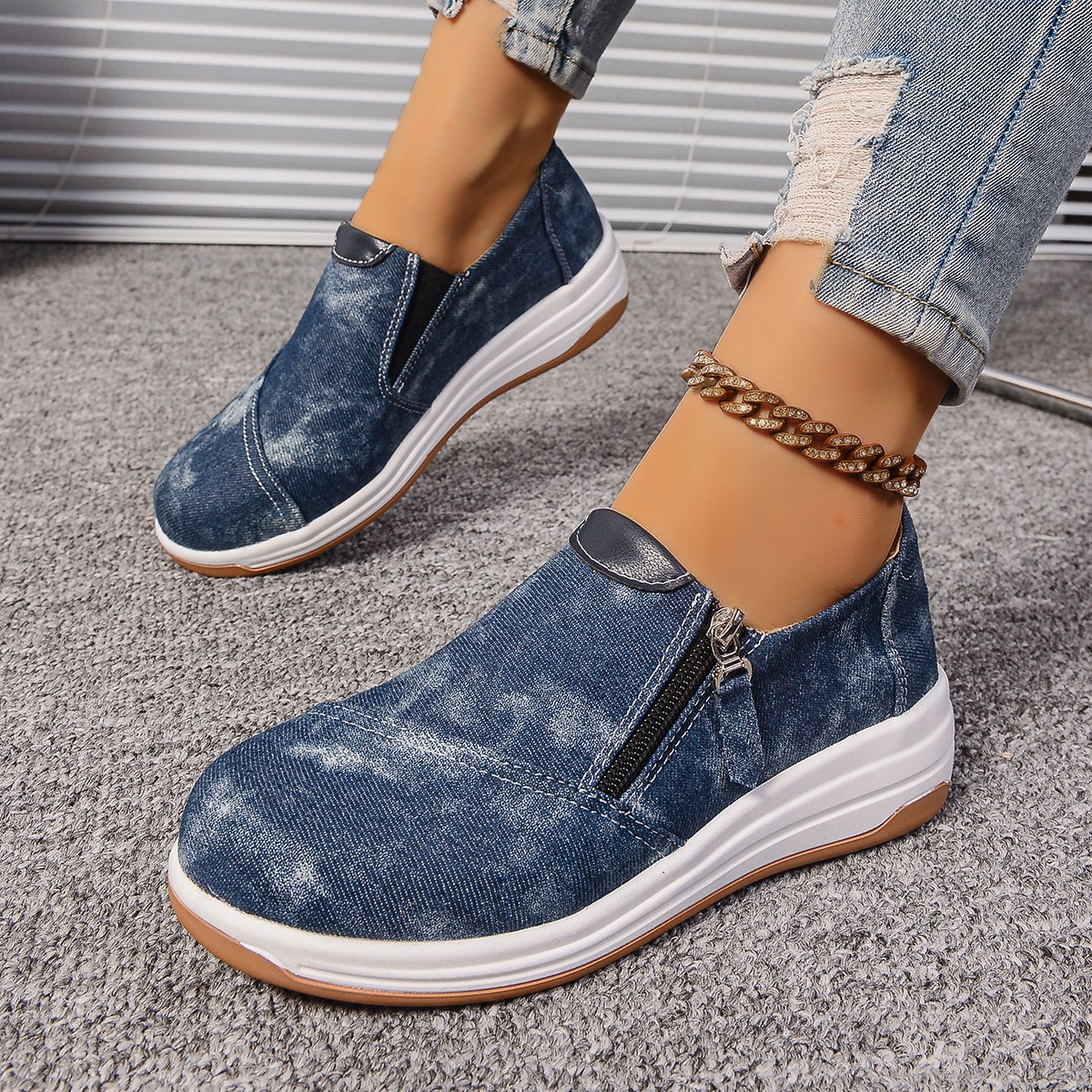 Denim casual work shoes, mom shoes, one-step lazy shoes, soft-soled shoes that don't get your feet tired, flat shoes, women's shoes details Picture
