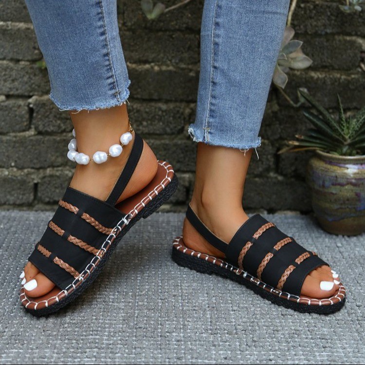 New large-sized women's sandals for cross-border trade, featuring flat woven and color-blocked designs, are lightweight and comfortable to wear with a one-shoulder buckle details Picture