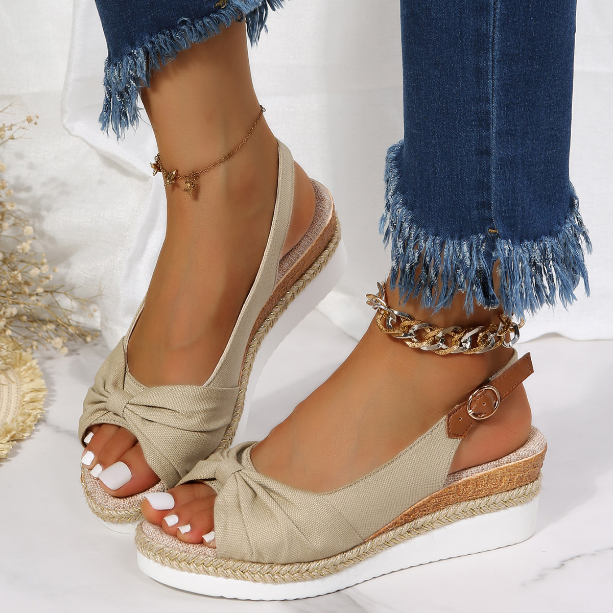 Aliexpress Spring/Summer 2023 export large size 42 thick-soled hemp rope bow one-shoulder buckle sandals, wedge heel sandals for women details Picture