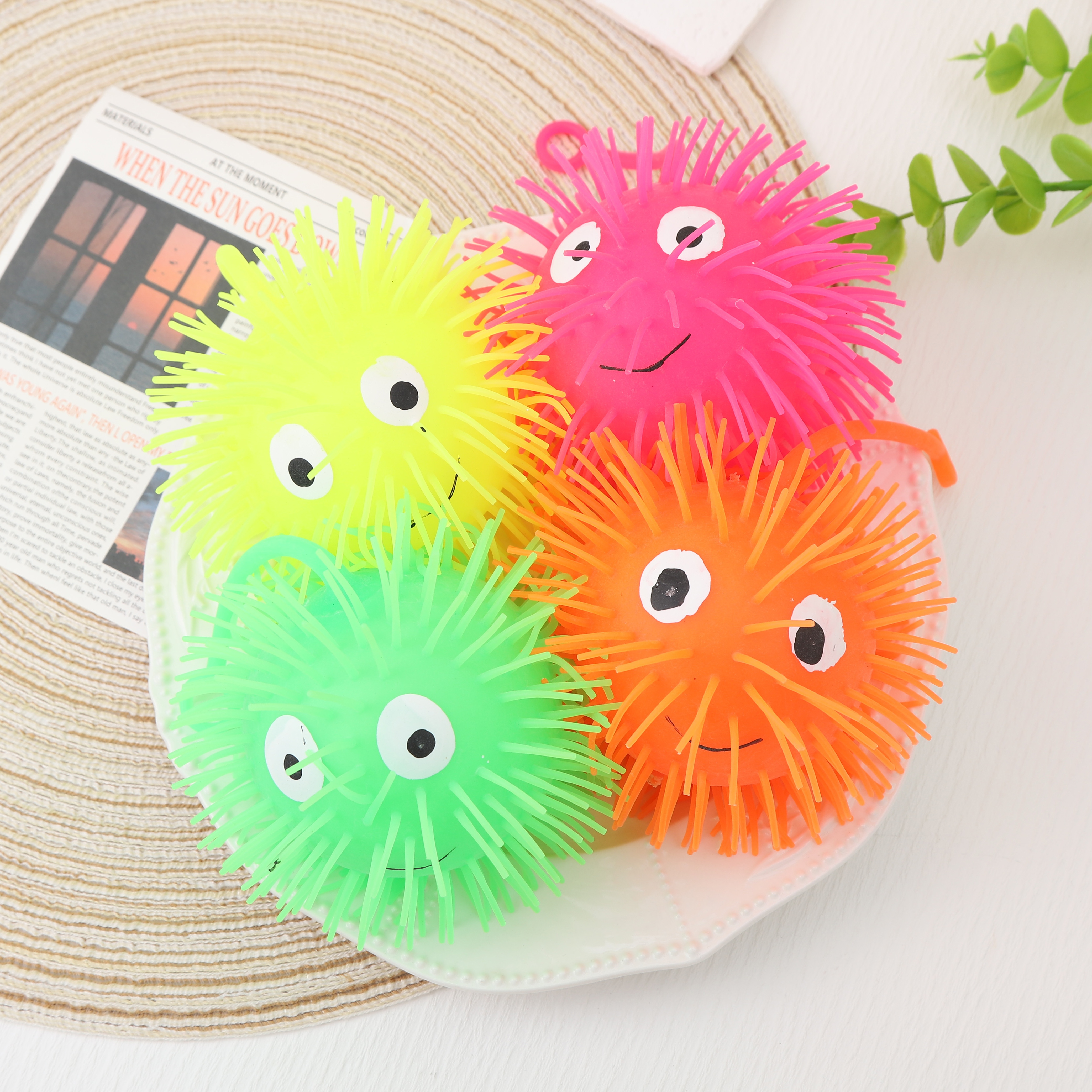 Wholesale of glowing fur balls, glowing hedgehog elastic flash fur balls, venting balls, children's toys