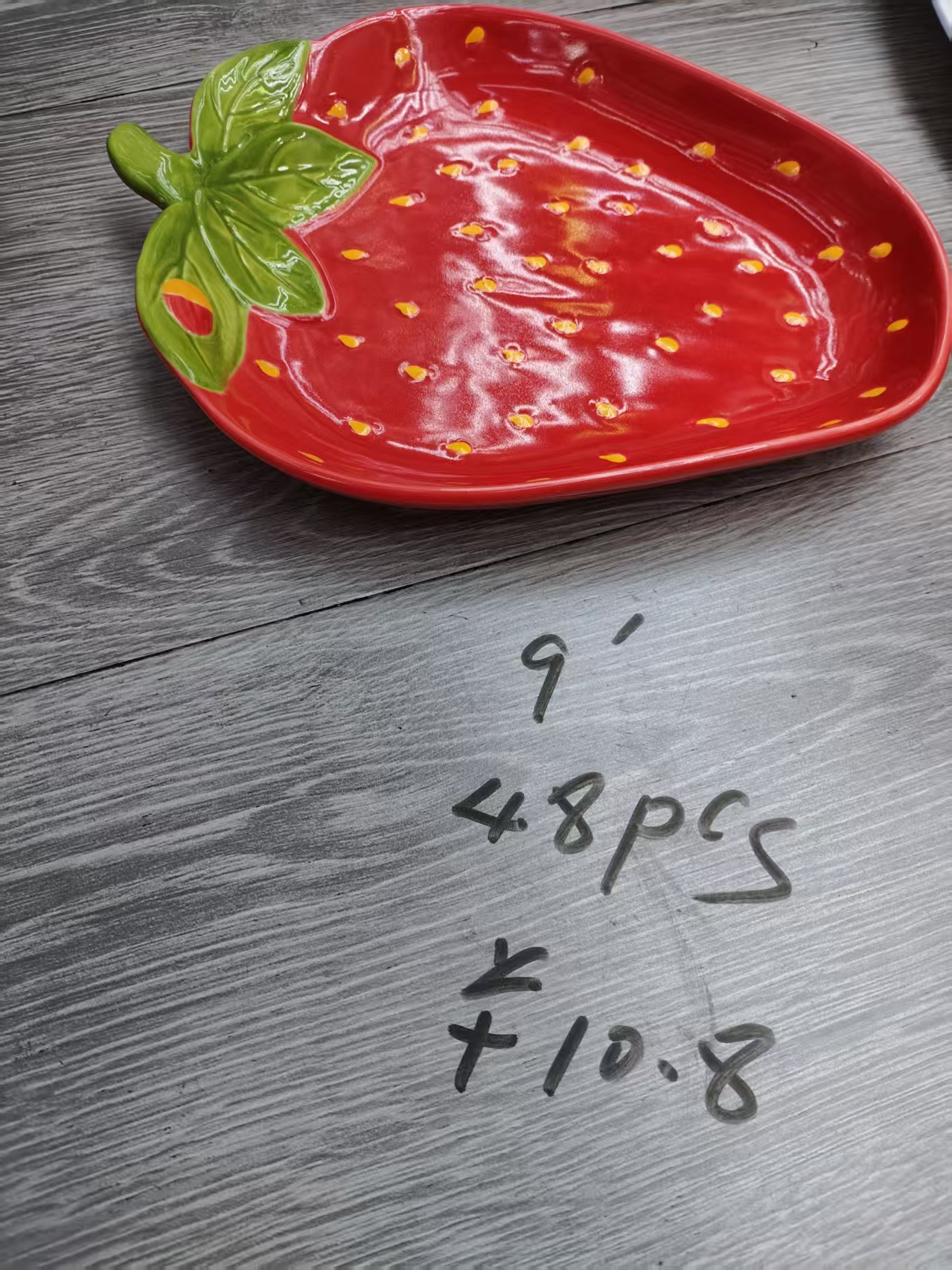 Ceramic strawberry plate, ceramic fruit plate, 10-inch strawberry plate details Picture