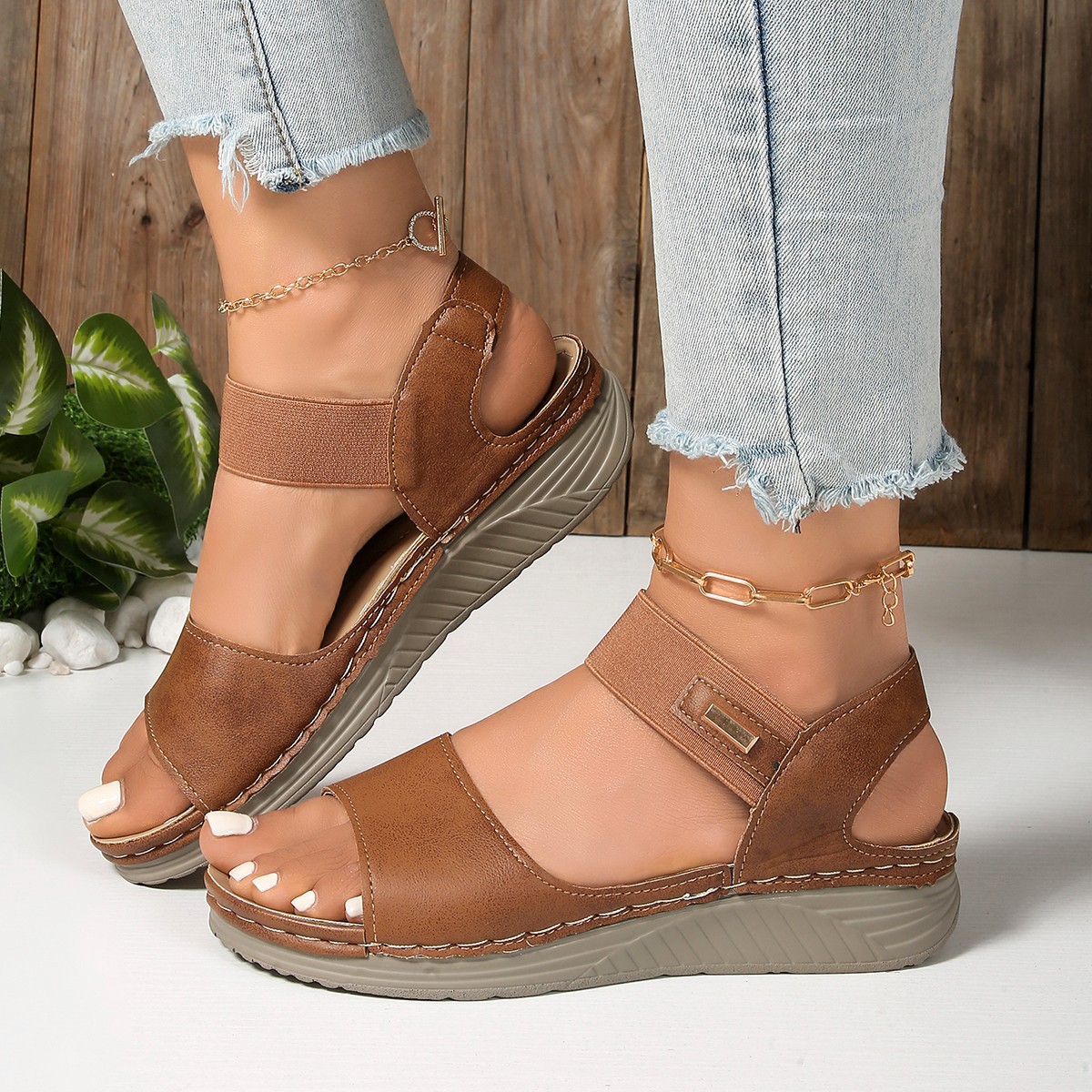 2025 New large-sized casual sandals for foreign trade, women's sporty style, one-line cross-border comfortable fish-mouth sandals Specification drawing