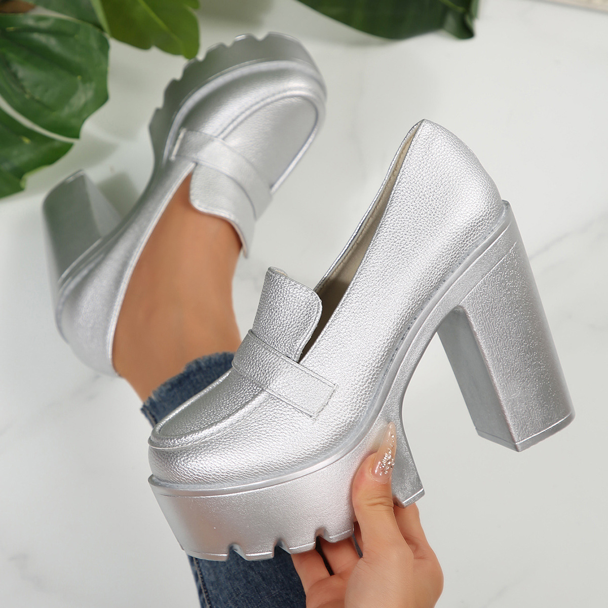 High-heeled women's 2025 new spring and autumn leather shoes are not tiring to the feet. Deep-mouthed single shoes are comfortable. Thick-soled waterproof platform, coarse heel women's shoes Application Scenario
