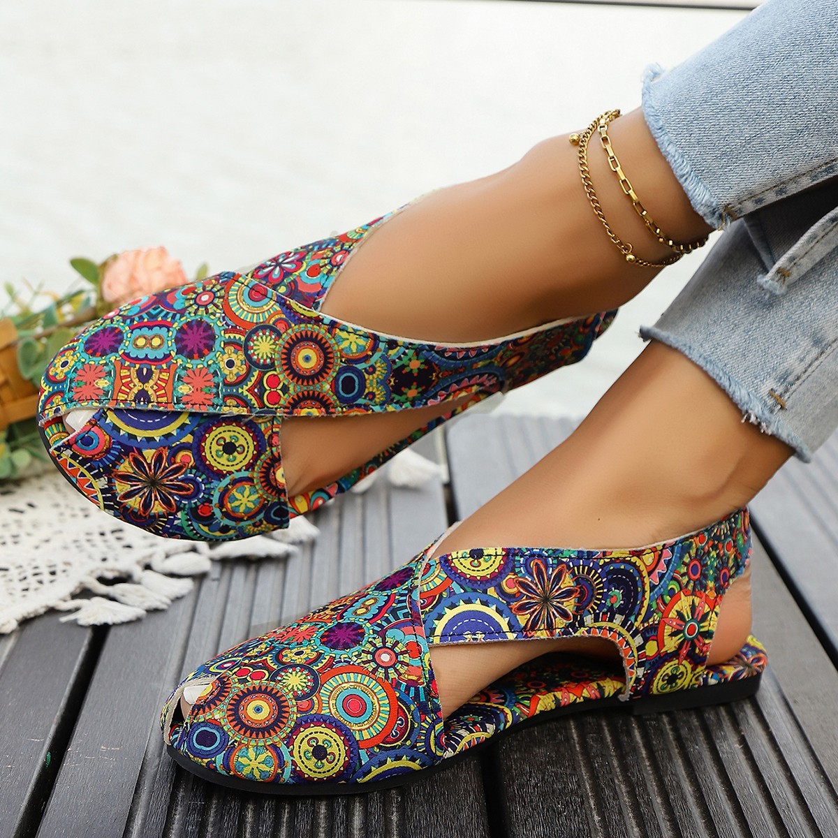 Cross-border large-sized ethnic-style flat-bottomed flip-flops 2025 Summer new breathable printed Roman-style foreign trade women's shoes full figure