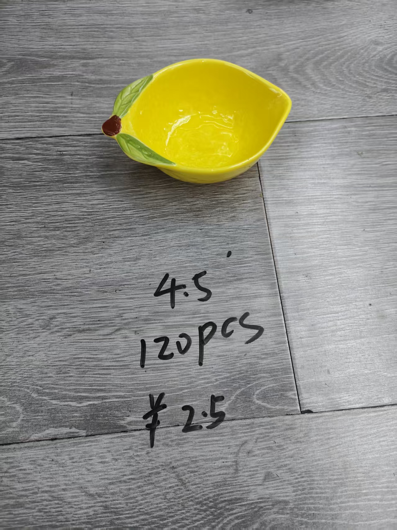 Ceramic lemon plate, ceramic fruit plate, 4.5-inch lemon small bowl, lemon bowl, seasoning bowl Application Scenario