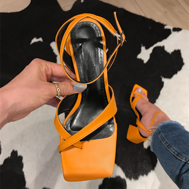 Cross-border high-heeled sandals for summer 2022, new styles of European and American sandals for export, large-sized outerwear with square heads, thick toes and cool heels Application Scenario
