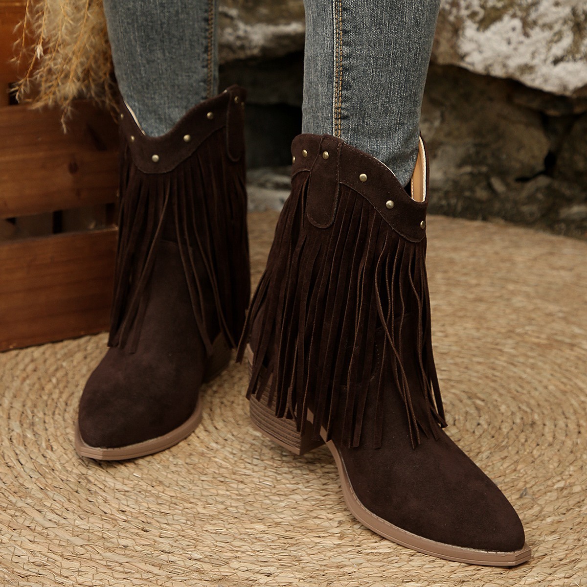 European and American plus-size boots women's 2025 autumn/winter new rivet western thick-heeled fringed boots cross-border export pointed short top full figure