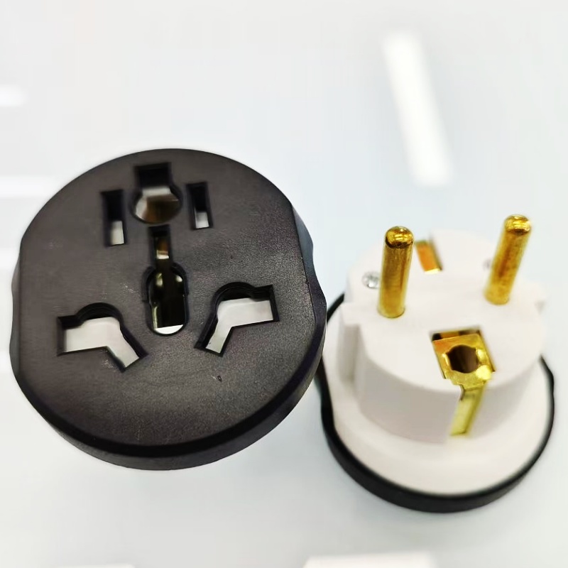 欧式转换插头英式插头万能孔转换插头带保护插座欧标插头万能插头2