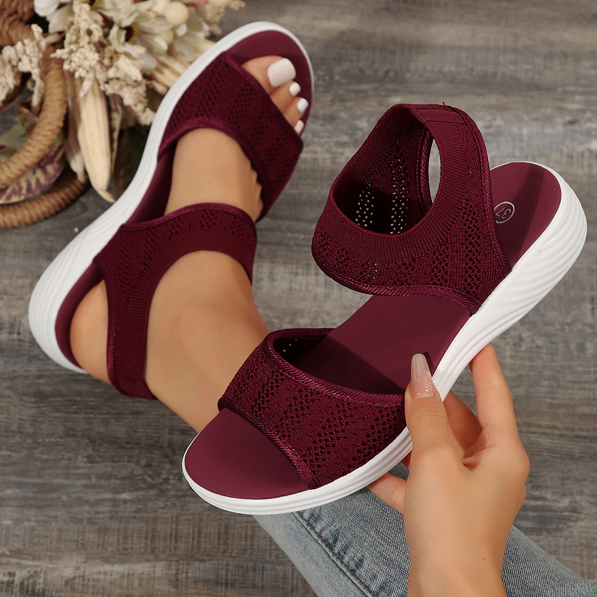 Summer's new thick-soled sandals, breathable and casual, oversized women's beach sandals in stock for export Specification drawing