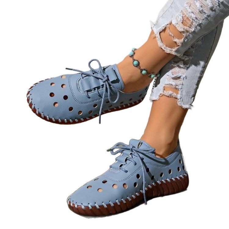 New Spring/Summer 2025 Crocs, breathable calf soles, lace-up women's sandals, soft-soled handcrafted shoes, and hollowed-out mom shoes Item Picture