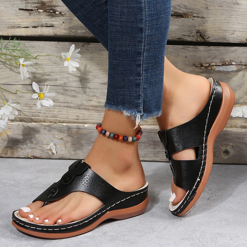 Wedge heel thick-soled hollowed-out slippers for women, European and American export, large-sized casual one-step cycling line, wedge heel flip-flops details Picture