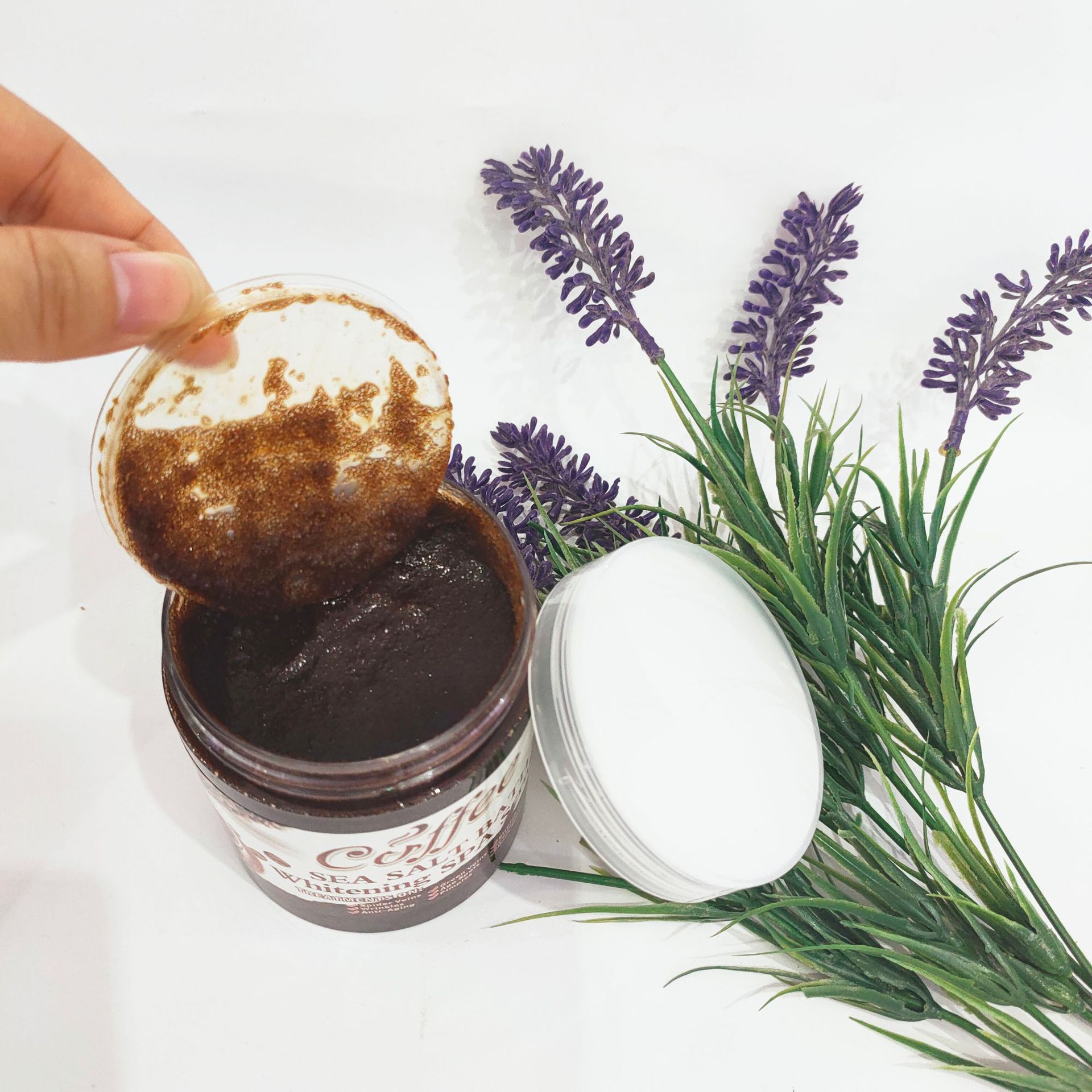 Cross-border coffee bubble Scrub Bath Salt, chicken skin Exfoliating and dead skin moisturizing scrub, coffee wet salt 350g Application Scenario