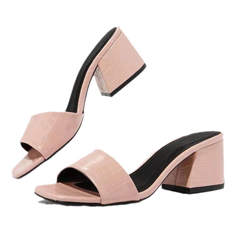 Cross-border high-heeled slippers for women in 2023 are a bestseller in Europe and America. They are large-sized outerwear with a square toe and a straight line, featuring thick heels Item Picture