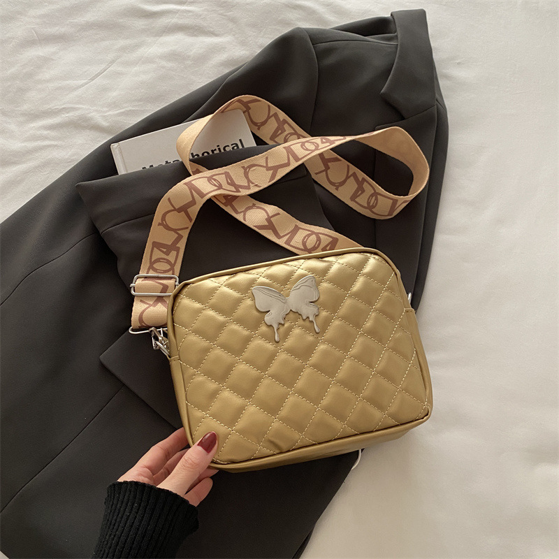 The 2025 new Korean-style fashionable butterfly commuter broadband single-shoulder camera small square women's bag with diamond-patterned embroidery line crossbody Specification drawing