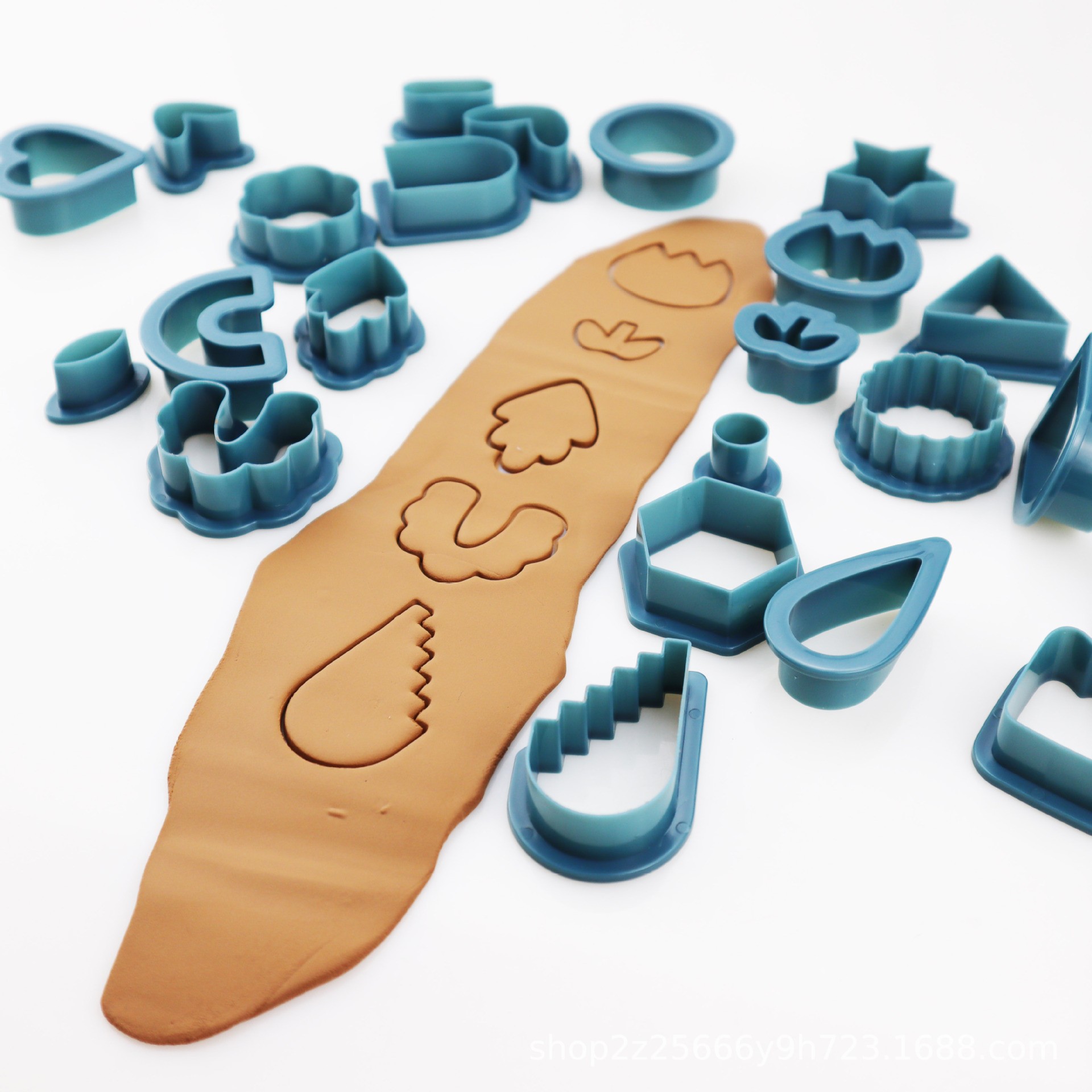 Cross-border 142pcs soft clay cutter plastic earring hook popular jewelry DIY mold strap storage Item Picture