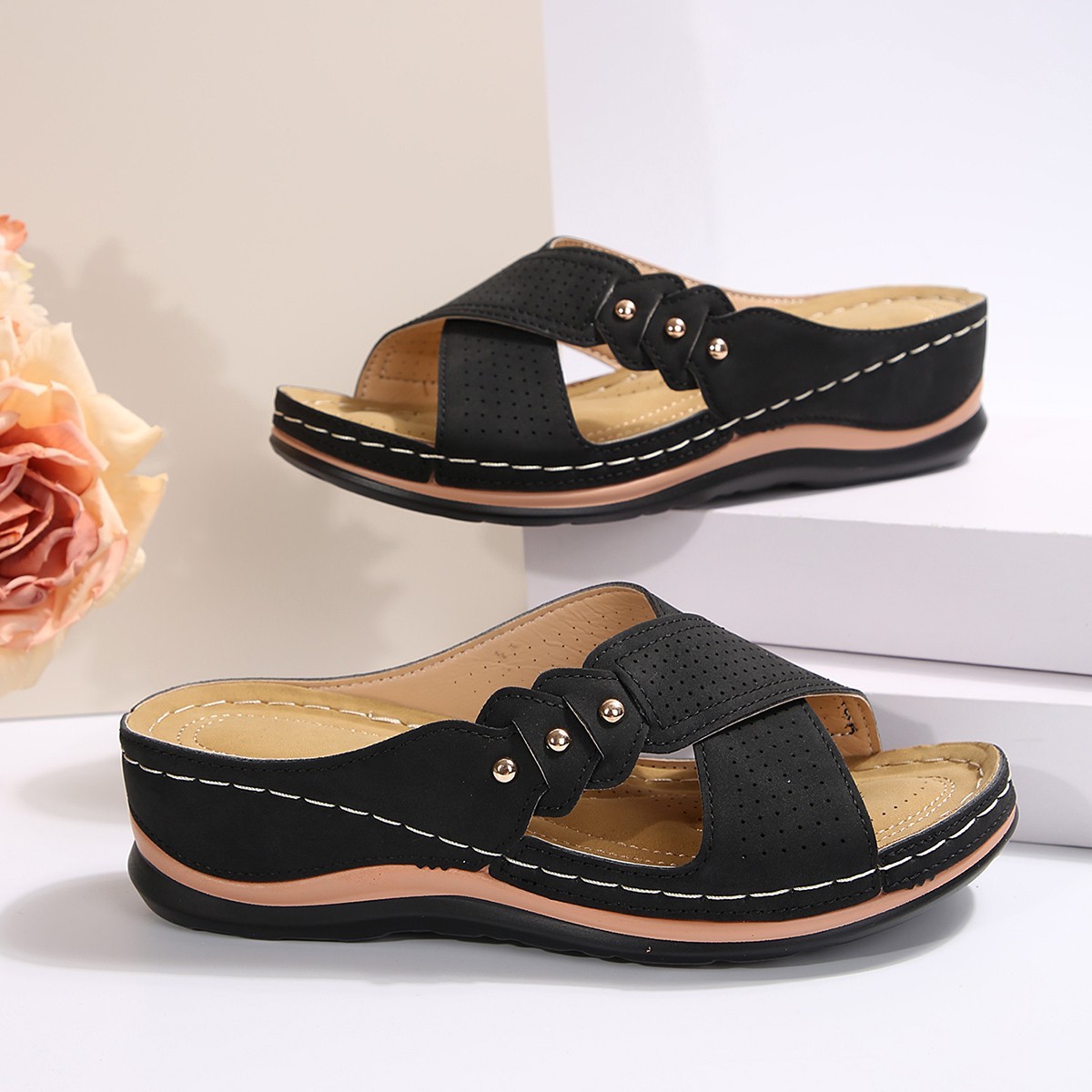 Summer fashion slippers for foreign trade, women's hollowed-out flip-flops, casual wedge heel sandals, and large-sized cross-border beach shoes Specification drawing