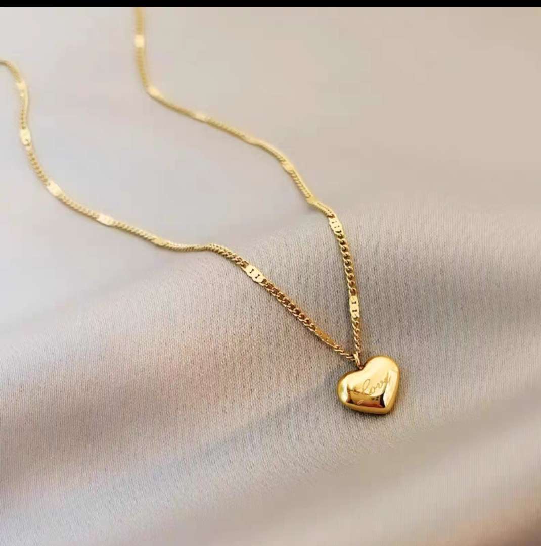 韩国潮流新款 气质时尚 大气桃心钛钢 女款饰品