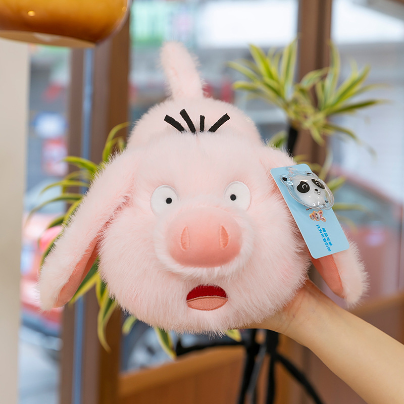 New creative flying pig plush toy, piggy doll, children's throw pillow, cloth doll, birthday gift for men and women Application Scenario