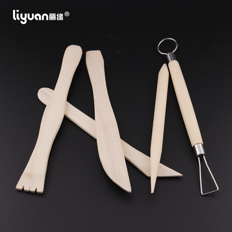 Five-piece set of art supplies for clay sculptures, wooden pottery knives, soft clay sculpture knives, clay sculpture tools, and five-piece set for trimming Application Scenario