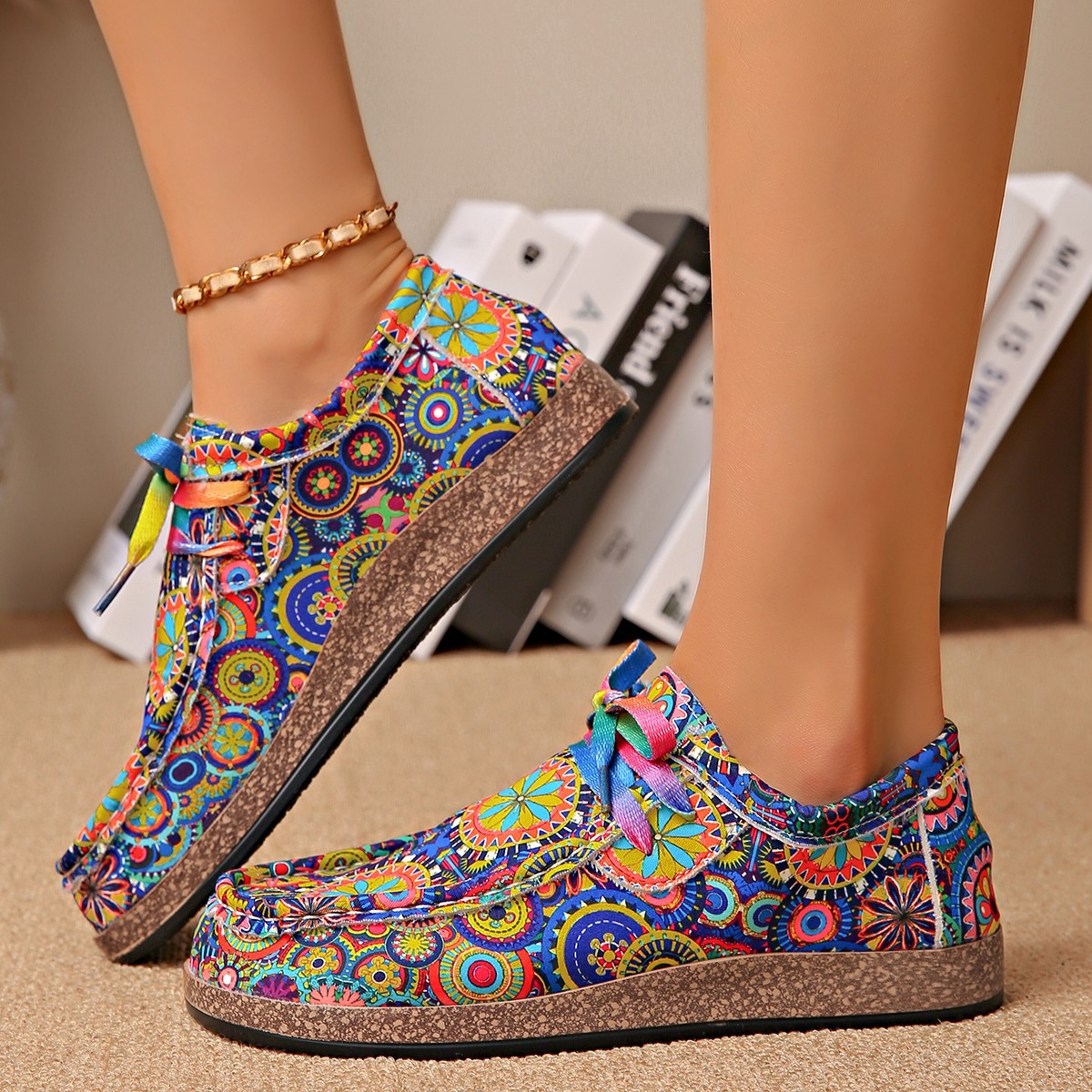 2025 Foreign trade new large-sized lace-up color low-top single shoes, women's ethnic style graffiti lazy person canvas flat flat full figure