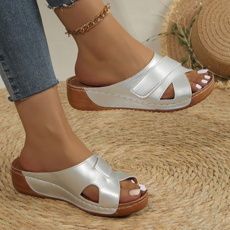 Summer 2024 new large-sized export casual slippers, women's thick-soled lightweight one-shoulder flip-flops full figure