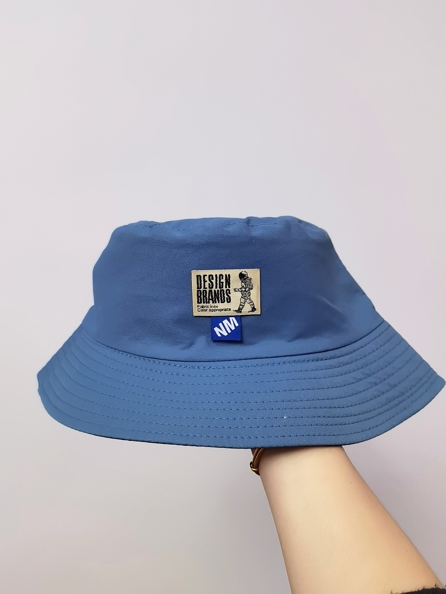 This spring and summer Korean version of the best-selling astronaut letter logo double-sided fisherman hat can provide sun protection and sun protection. It is simple, fashionable, versatile, foldable and easy to carry. It is suitable for both men and women, and is available in size 58 for adults. There are eight colors available details Picture