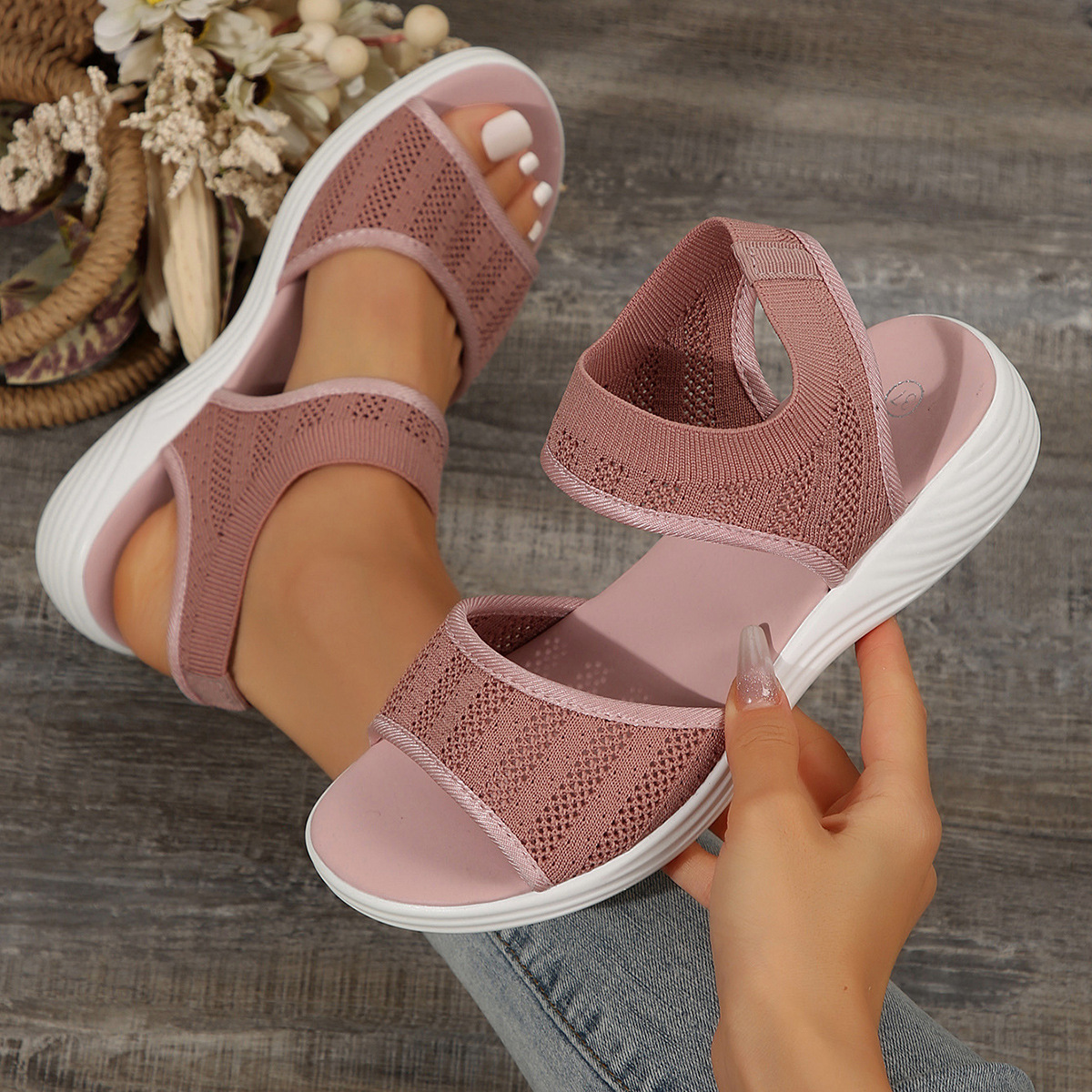 Summer's new thick-soled sandals, breathable and casual, oversized women's beach sandals in stock for export details Picture