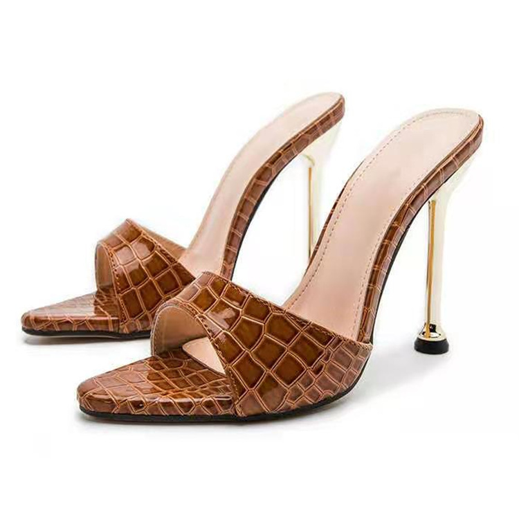 Cross-border 2023 new style European and American sexy snake-skin pattern pointed-toe stiletto flip-flops simple solid color plus-size banquet shoes details Picture