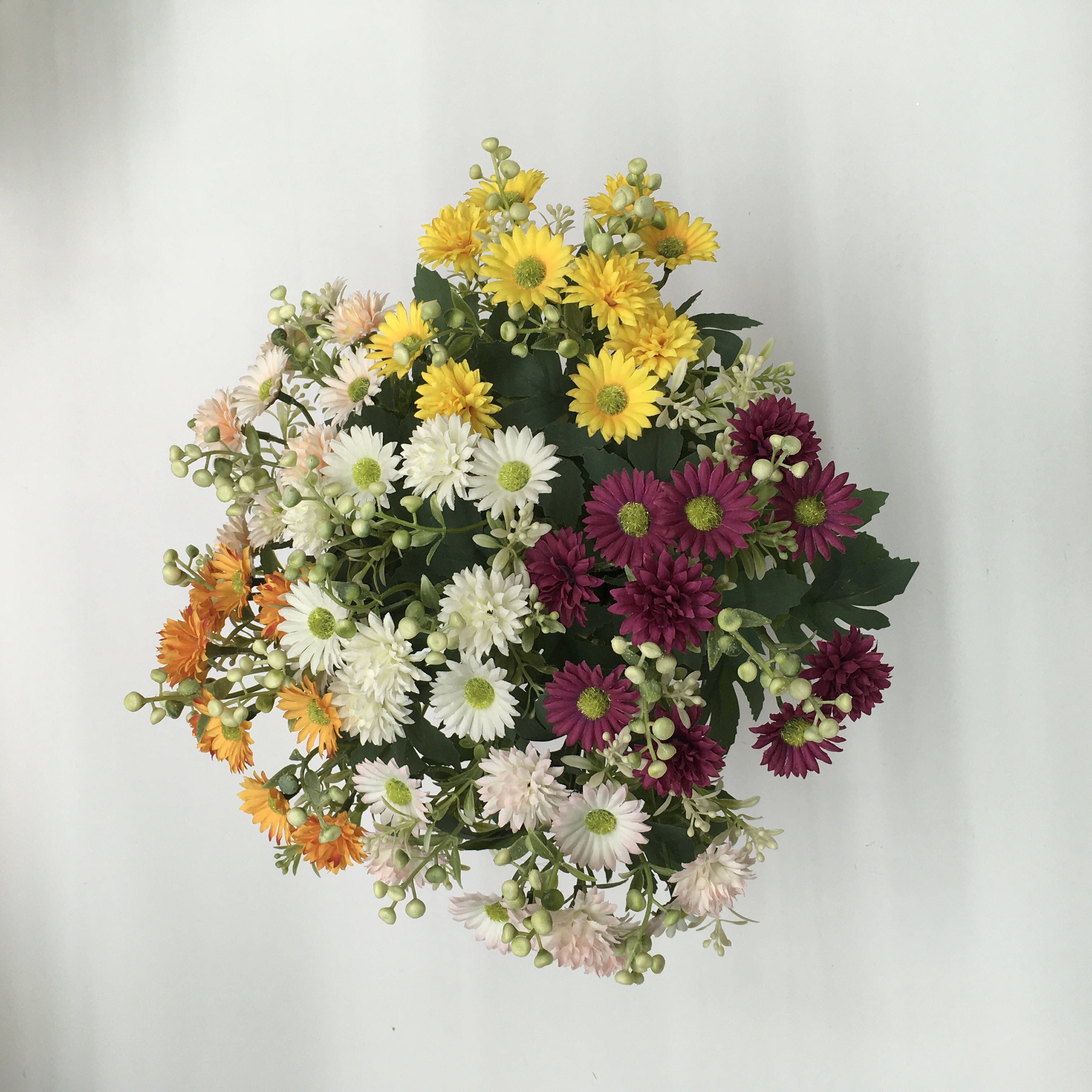 Living room decoration, artificial flowers, venue arrangement, small bunch of 5-fork 10-head small daisies, wedding artificial flowers, artificial flowers for women 2025, forest-themed purple flower artificial flower strips