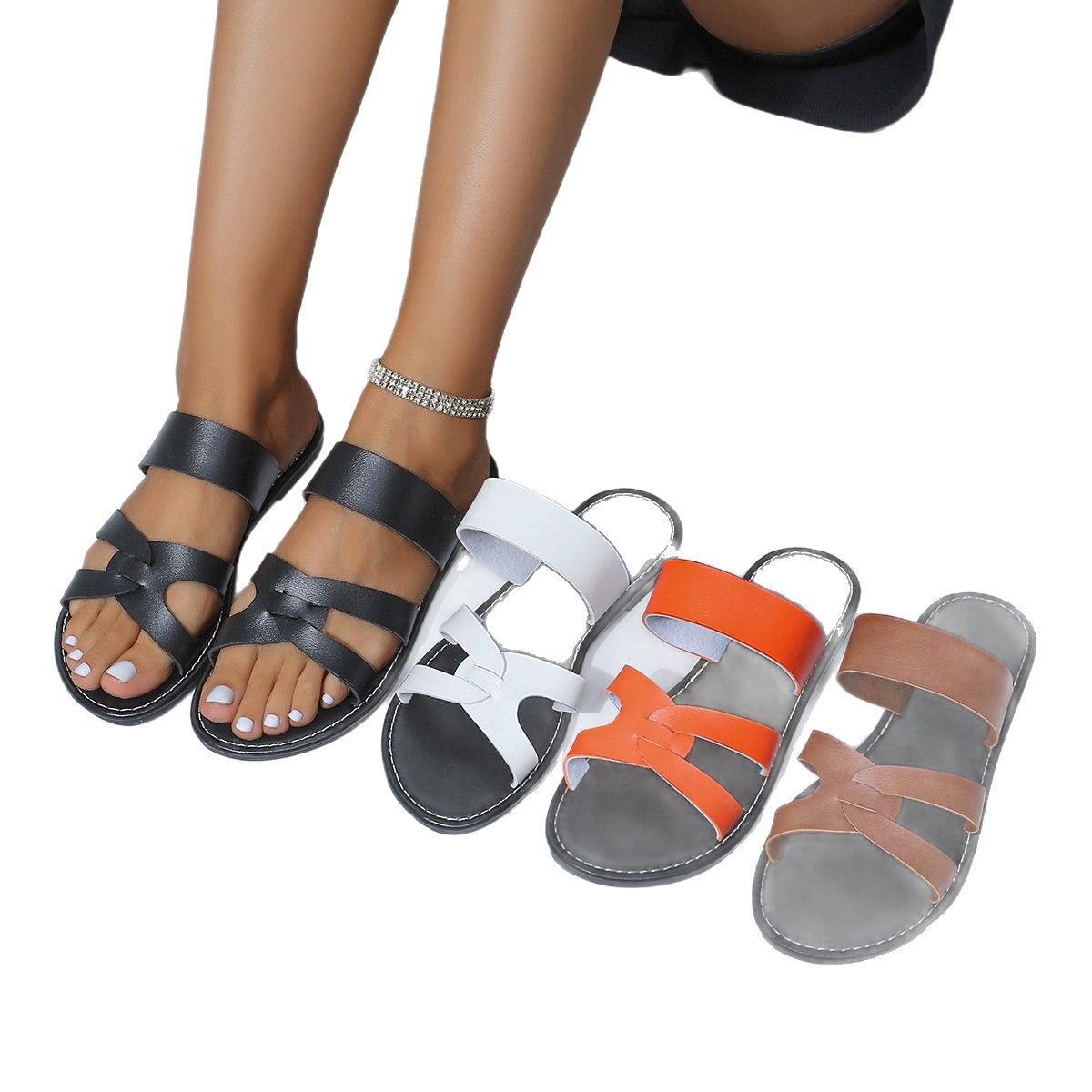 The 2025 summer new style of foreign trade flat slippers, women's cross-border Roman sandals, and one-line beach flip-flops worn outside Item Picture