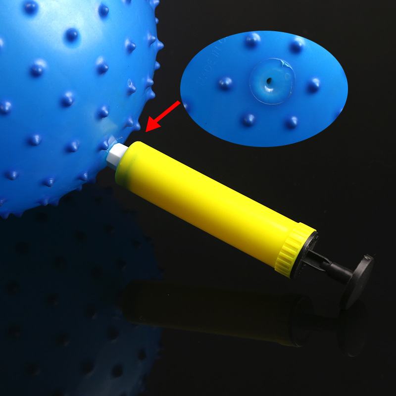 Mini basketball air pump with air needle, small rubber ball, mini air filling cylinder, small air cylinder wholesale, hand-pushed portable air cylinder Application Scenario
