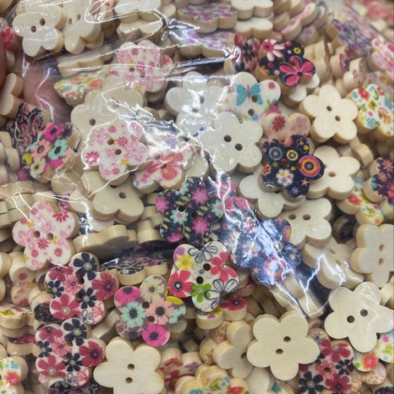 原木印花梅花纽扣木片 diy配件 复古印花现货产品图