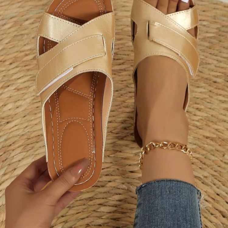 Summer 2024 new large-sized export casual slippers, women's thick-soled lightweight one-shoulder flip-flops details Picture