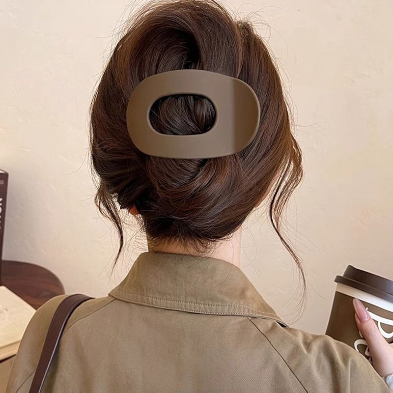 2025 New style of elegant duckbill hair clip, high-end style at the back of the female head, large shark clip, grab clip, sticky insect board detail image 4