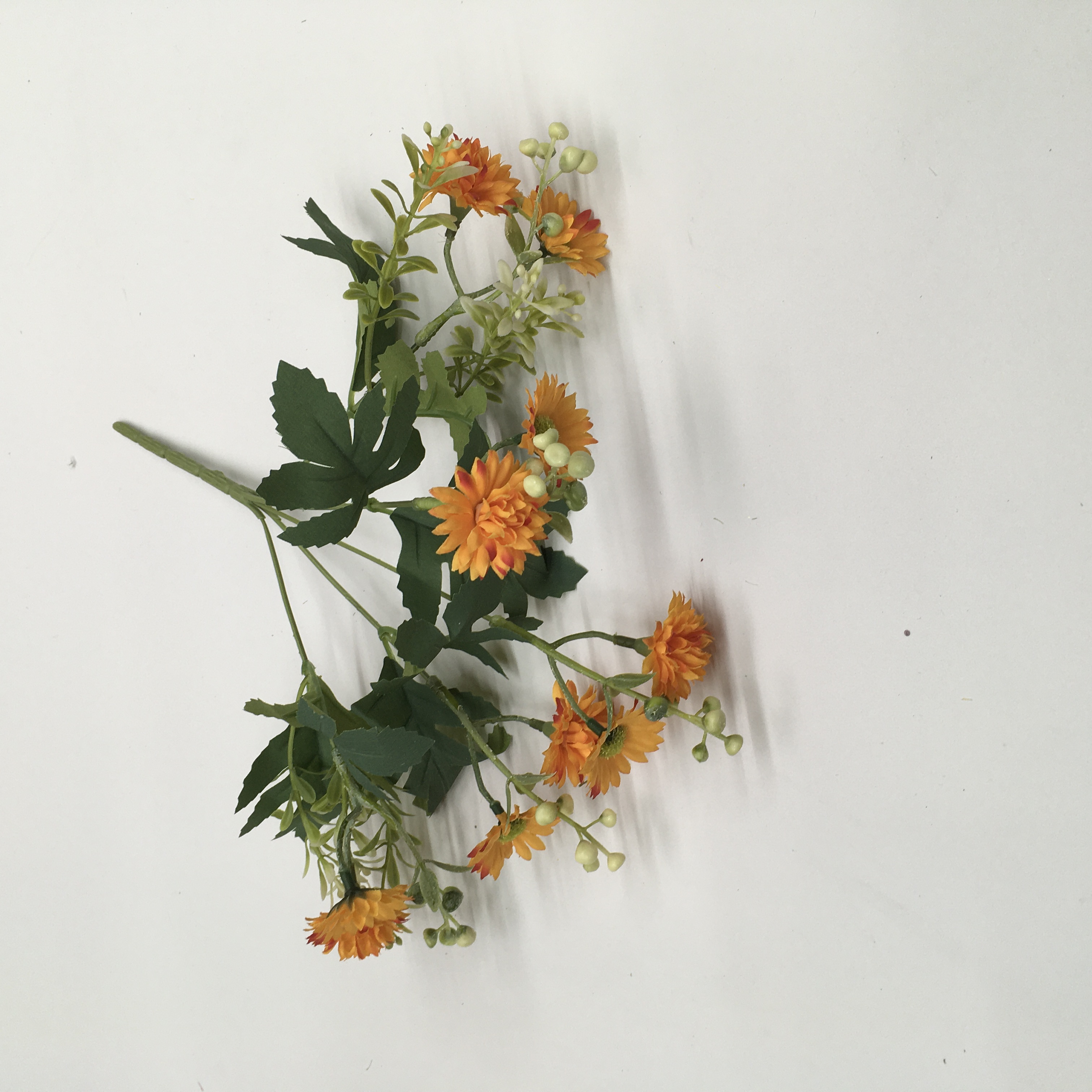 Living room decoration, artificial flowers, venue arrangement, small bunch of 5-fork 10-head small daisies, wedding artificial flowers, artificial flowers for women 2025, forest-themed purple flower artificial flower strips Specification image